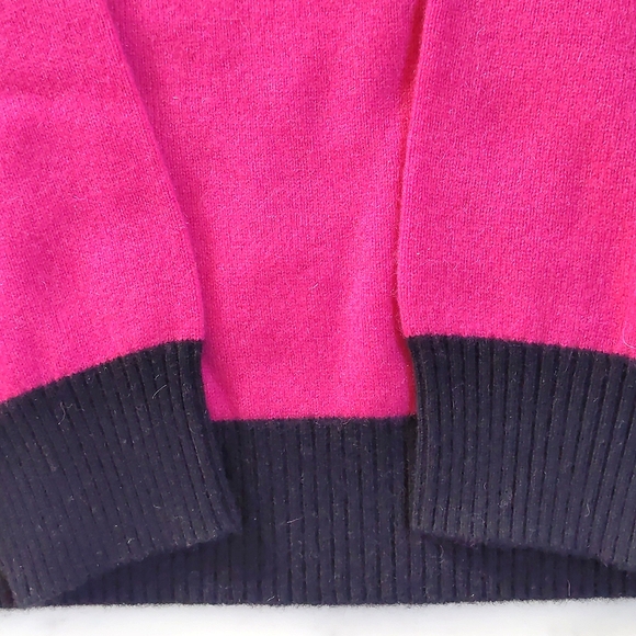 NWT. Woman's 100% Cashmere sweater w/crystal, multi color design and embroidery. - Picture 4 of 8